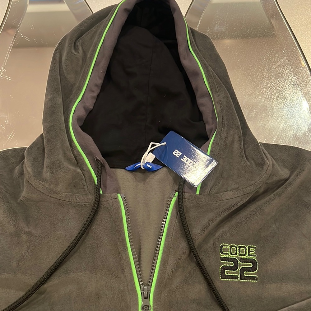 NWT code 22 Valore zip up hoodie awesome